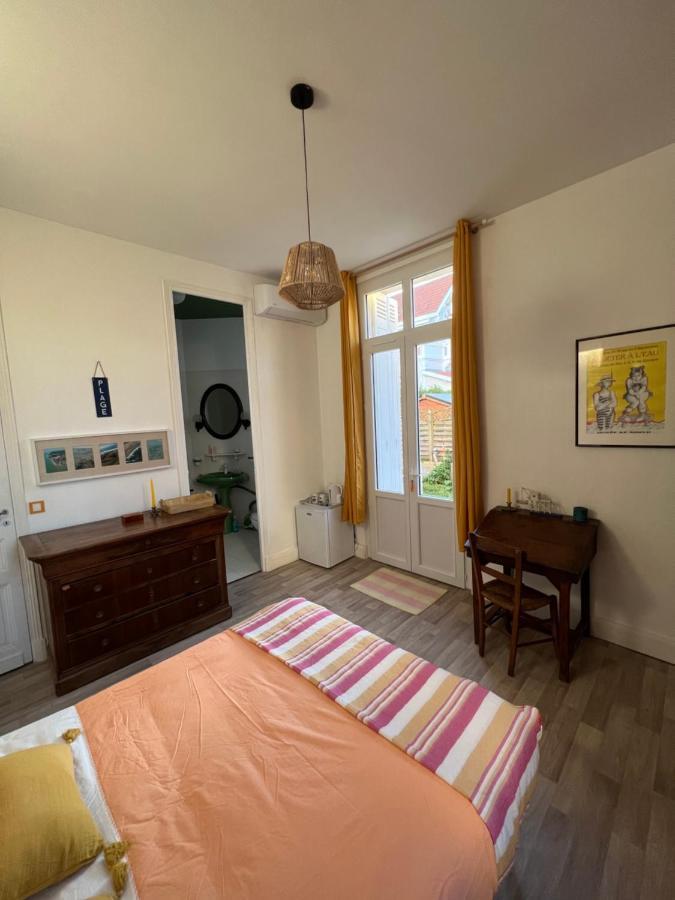 Chambre Sur La Falaise De Pontaillac Vaux-sur-Mer Kültér fotó